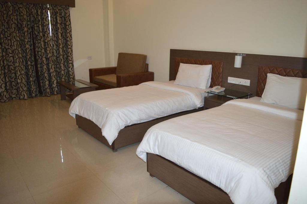 Hotel Sravasti Residency Katra  エクステリア 写真